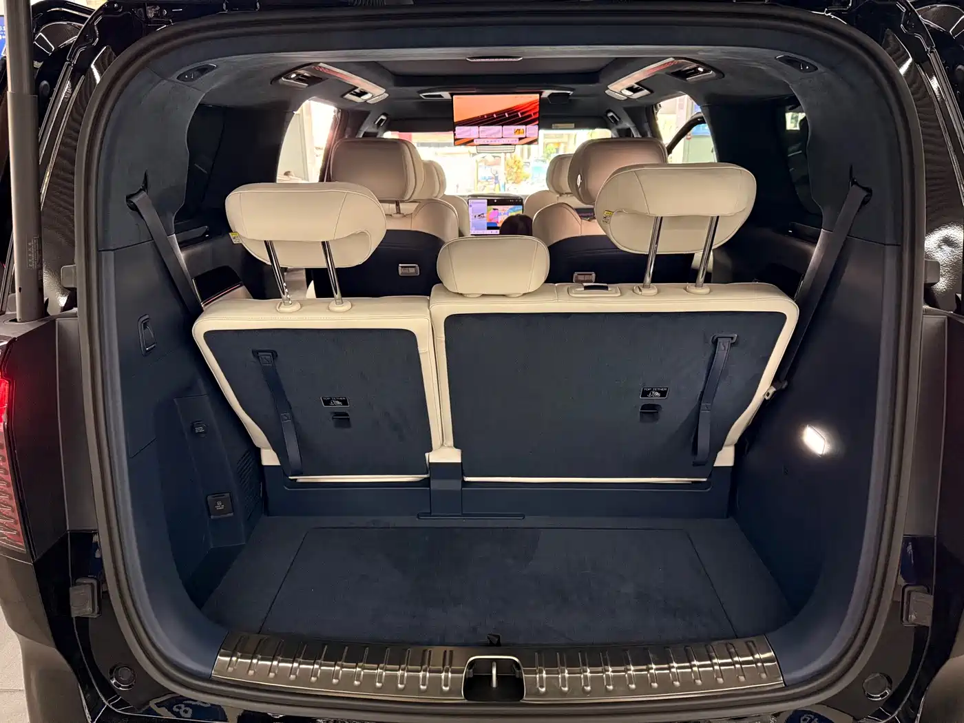 ZEEKR 009 2026 2024 7-Seat Aisle AWD Version 108kWh