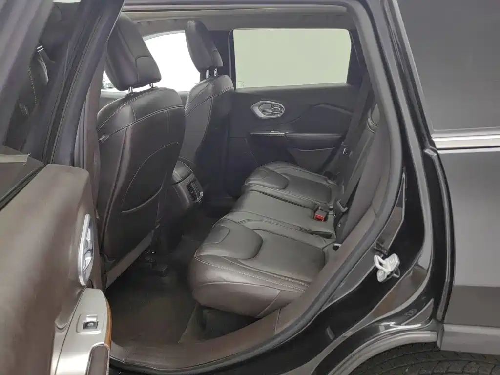 Jeep Cherokee (Import) 2014 2014 2.4L Luxury