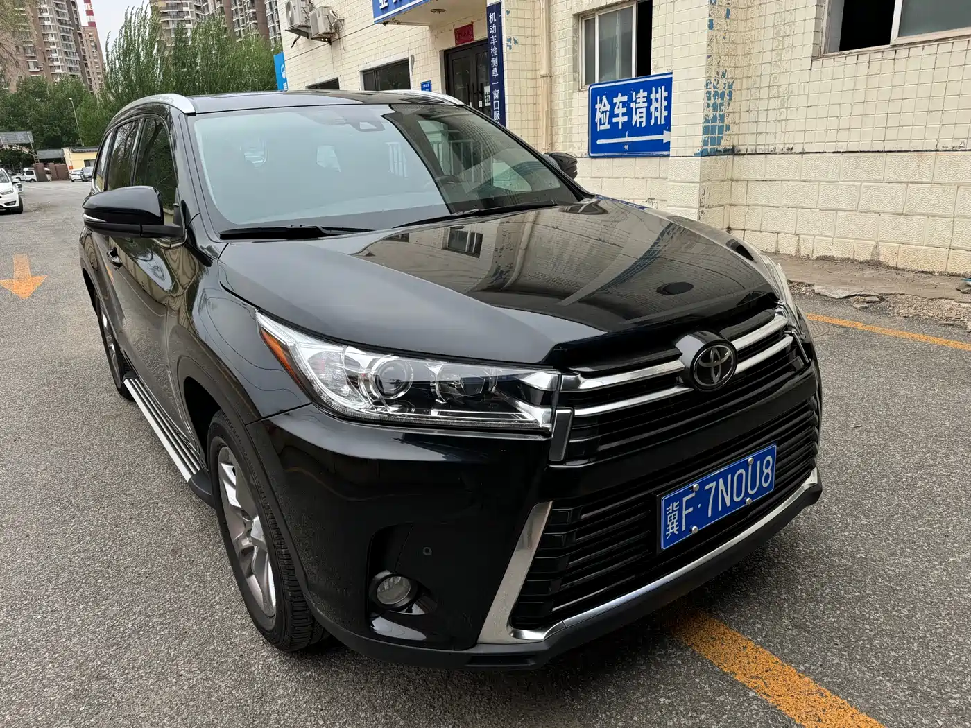 TOYOTA HIGHLANDER