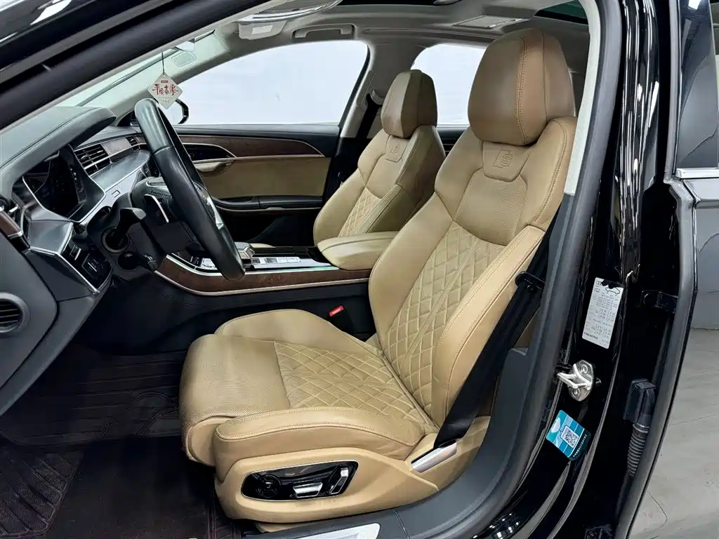 Audi A8 2021 A8L 55 TFSI quattro Luxury фото 14