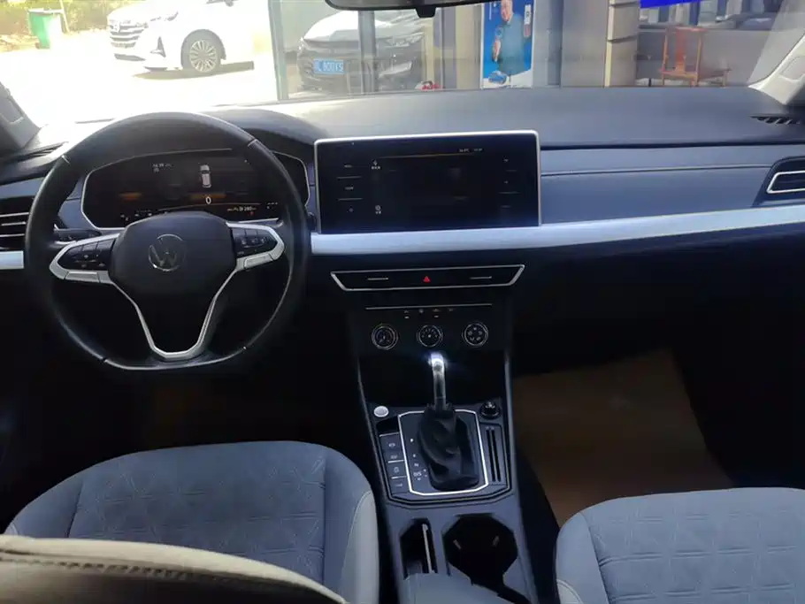 Volkswagen Lavida 2023 300TSI DSG Comfort Edition фото 12
