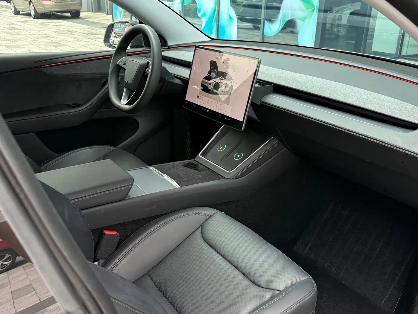 Фото 27 - Tesla Model Y