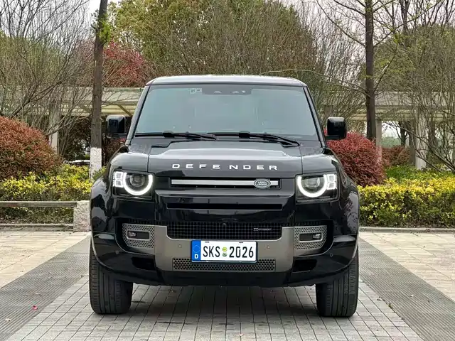 LAND ROVER DEFENDER
