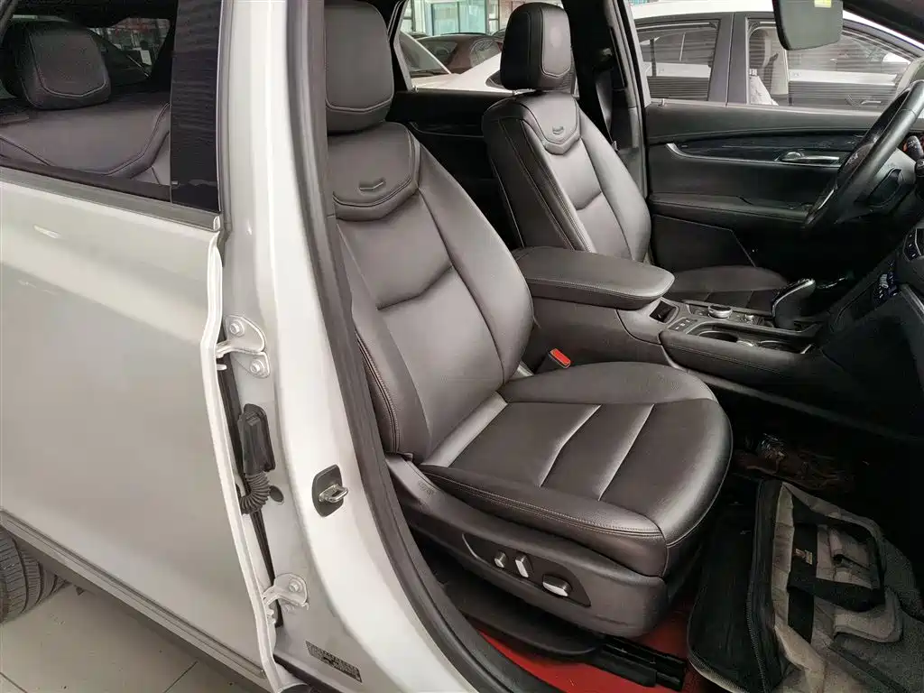 Cadillac XT5 2021 2.0T 2WD Luxury Edition фото 17