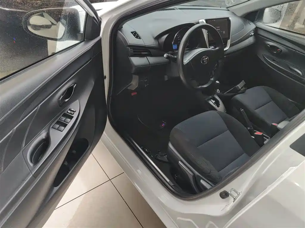 Toyota YARiS L Zhi Xiang 2017 1.5E CVT Charming Edition фото 16