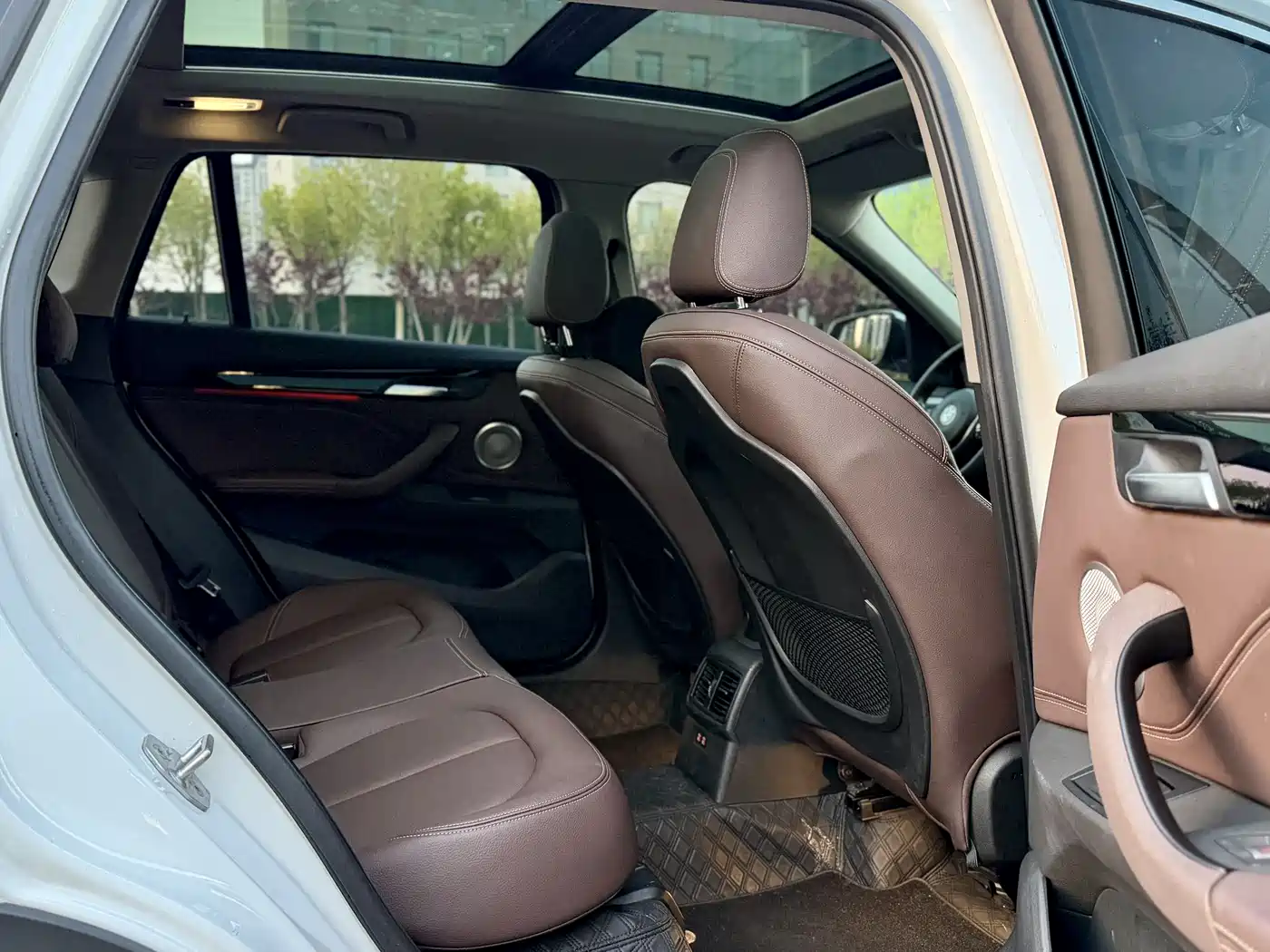 BMW X1 2022 sDrive25Li Leading фото 12
