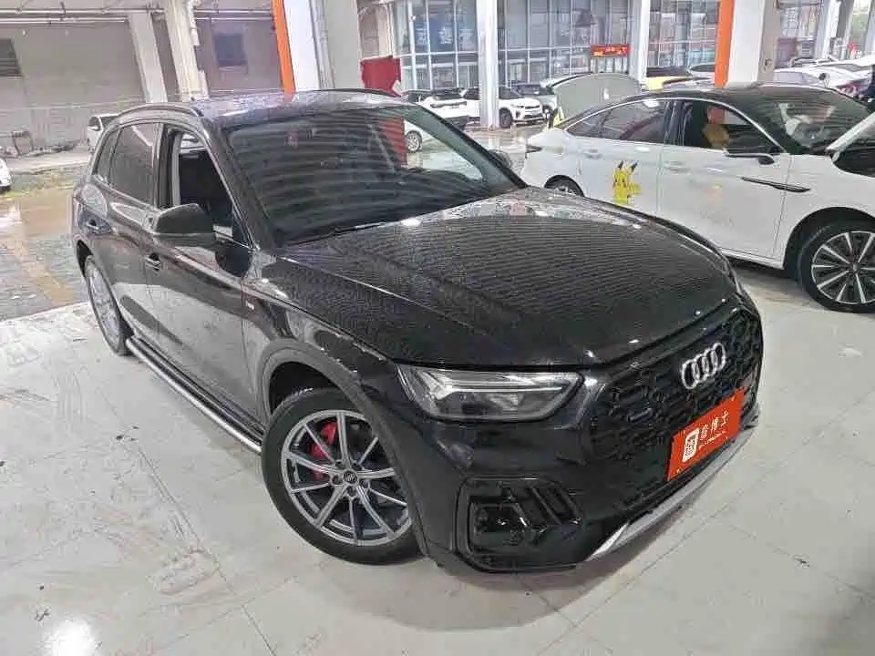 Фото 2 - Audi Q5L