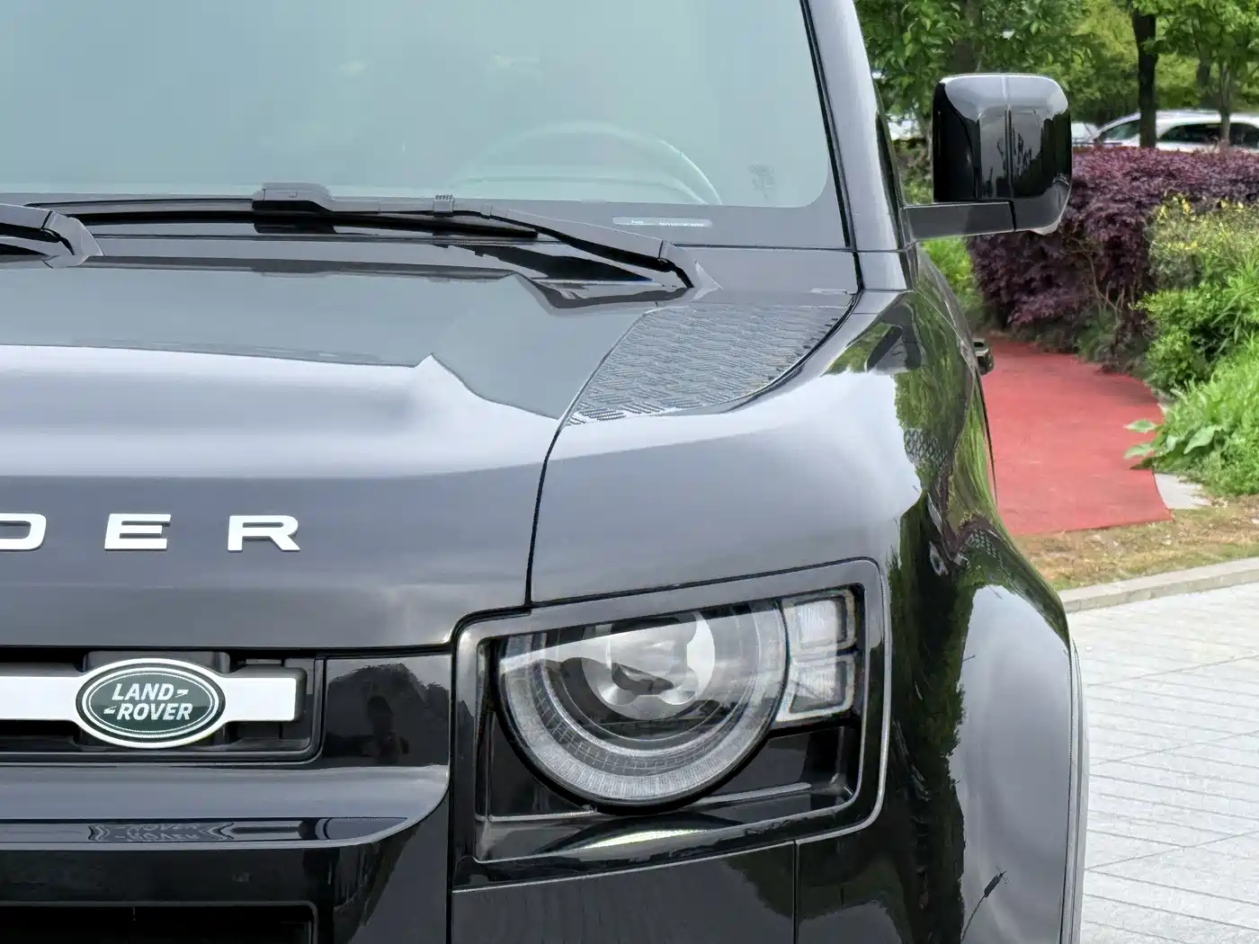 Land Rover Defender 2024 110 3.0T P400 XS фото 3