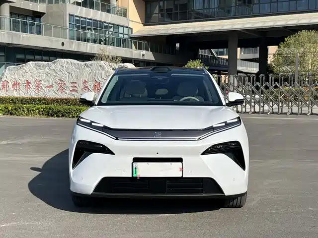 BYD Tang L, фото 2