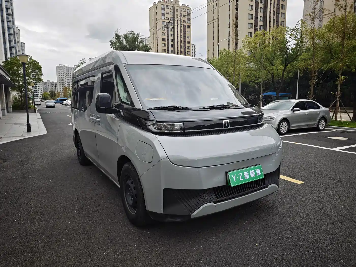 Yuan Cheng Farizon Super VAN 2025 2025 Smart Wealth Edition Short Wheelbase Medium Roof 68kWh Smart Core