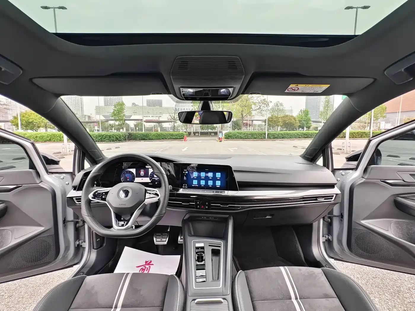 Volkswagen Golf 2023 280TSI DSG R-Line Lite фото 18