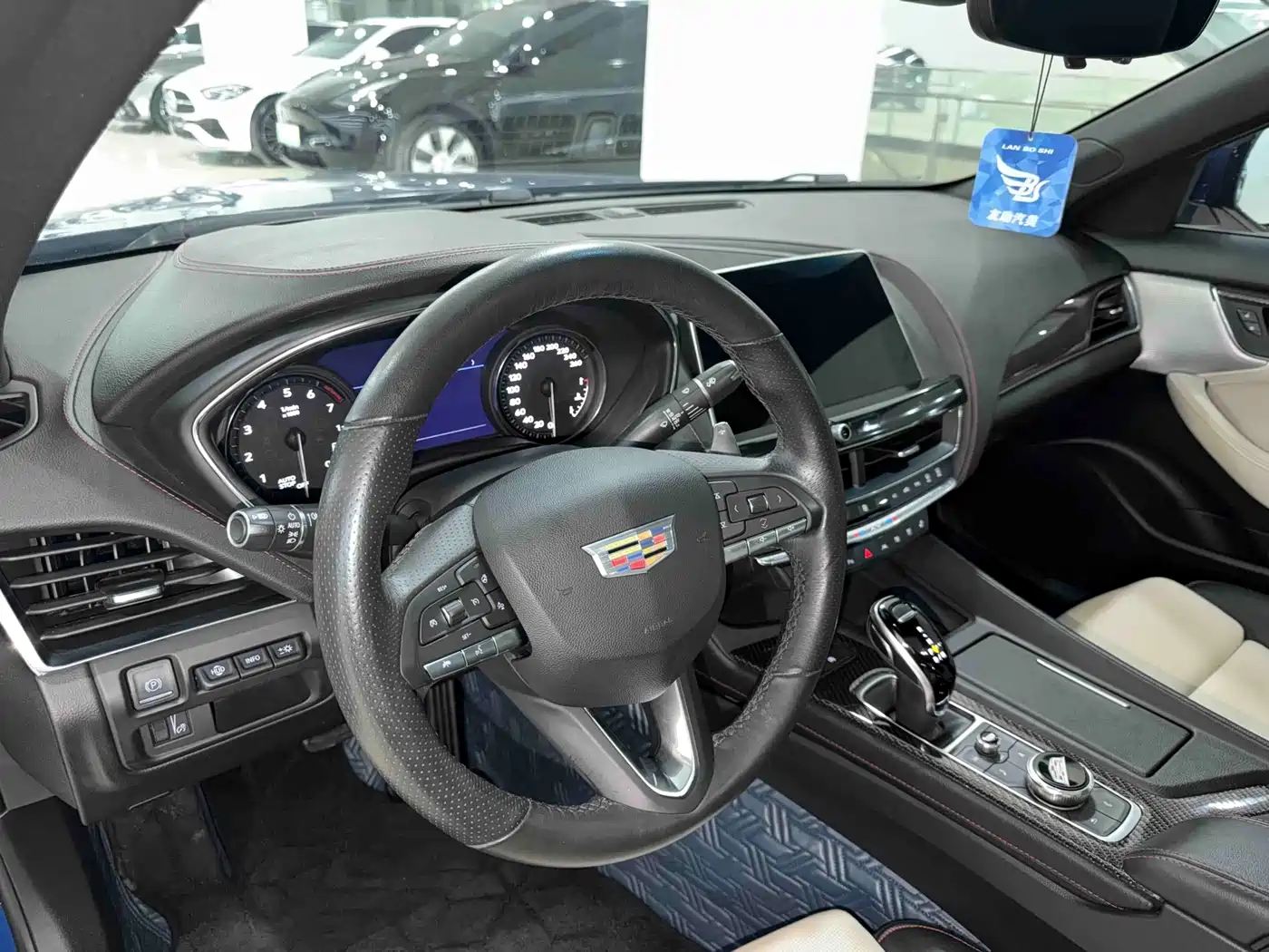 Фото 7 - Cadillac CT5