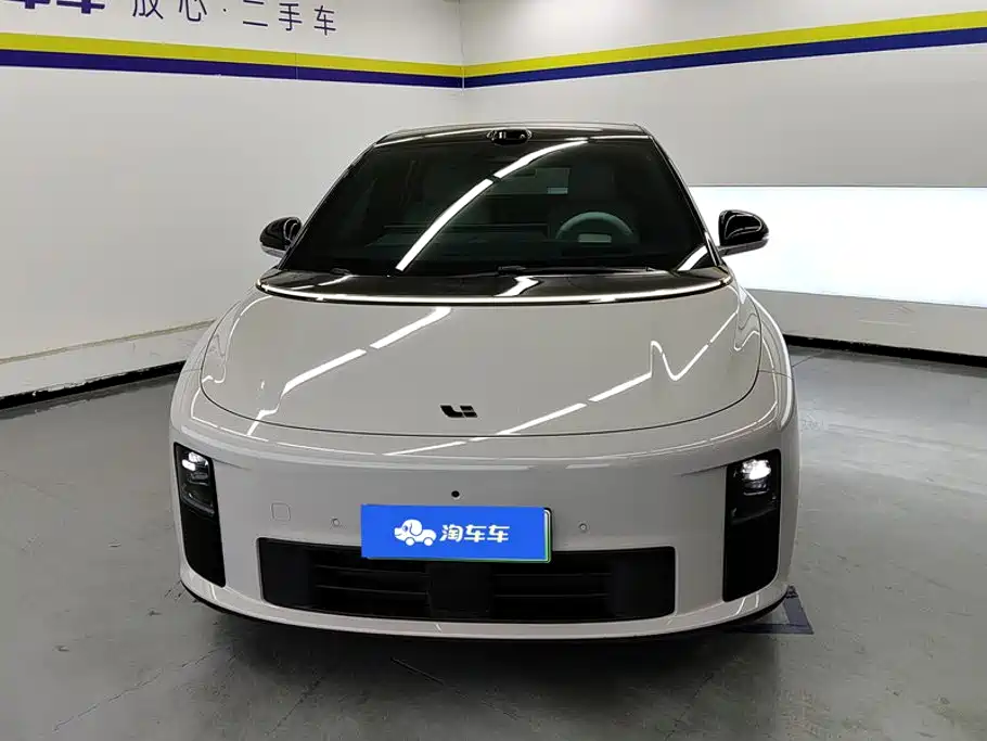 Li Auto i6 2025 2025 2WD Base Model