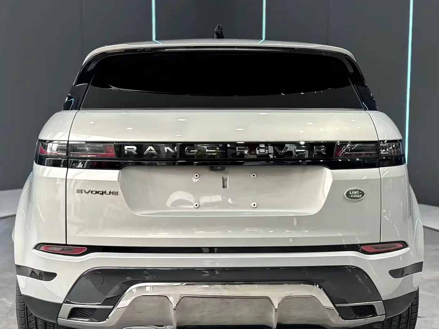 Land Rover Range Rover Evoque 2024 2024 Range Rover Evoque L 249PS Light Master Edition