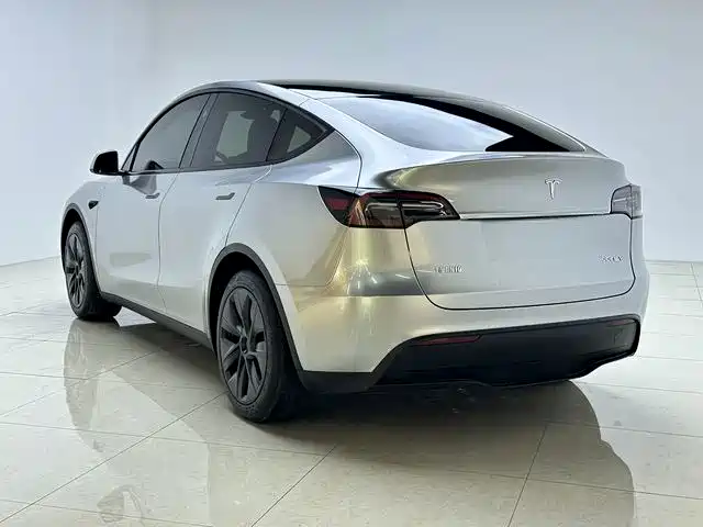 Фото 5 - Tesla Model Y