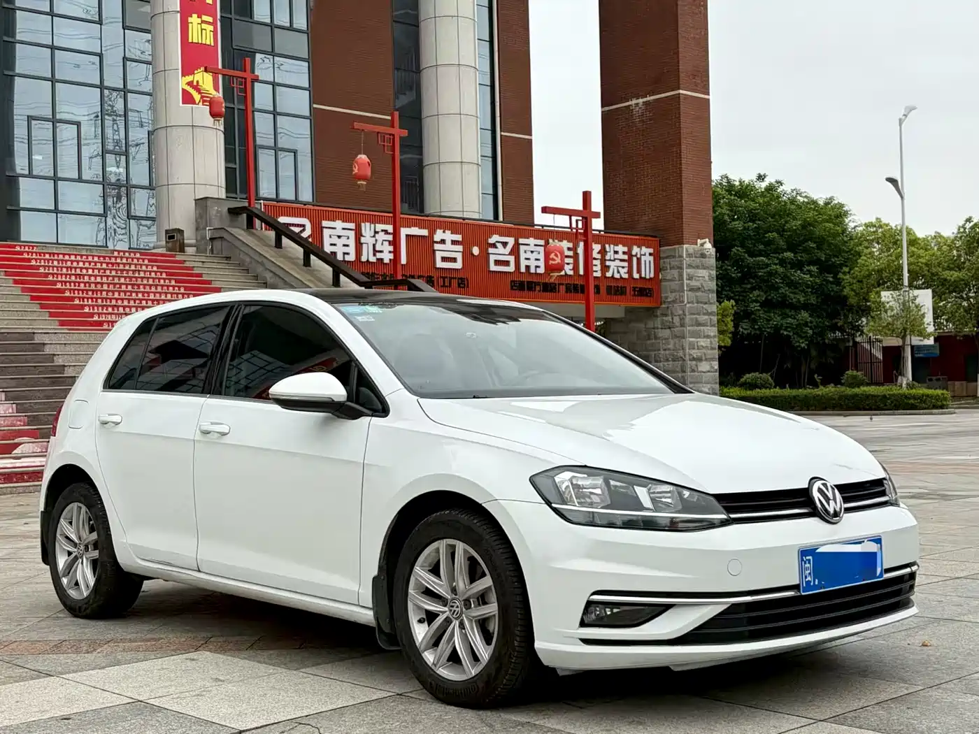 Volkswagen Golf 2019 1.6L Auto Comfort (China V) фото 3