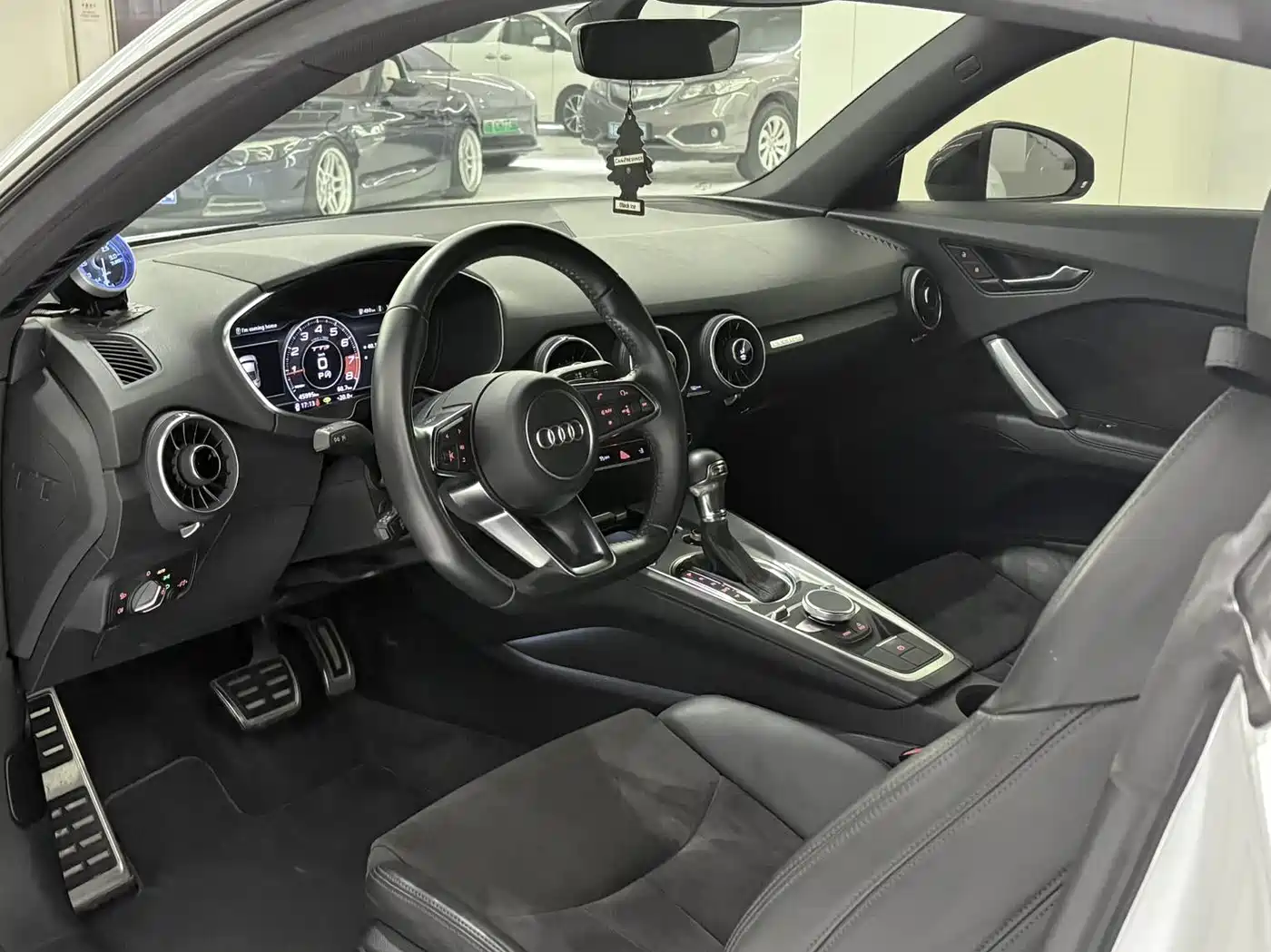 Audi TT 2017 TT Coupe 45 TFSI quattro фото 4