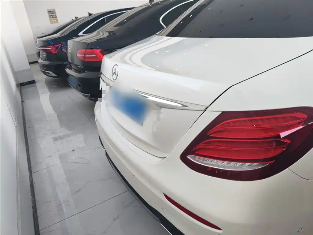 Mercedes-Benz E-Class 2018 E 200 L Sport фото 6