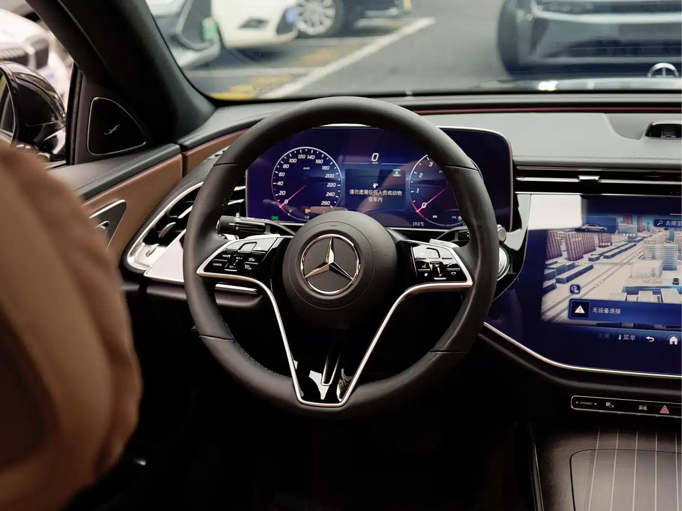 Mercedes-Benz E-Class 2024 Model E 300 L Luxury фото 16
