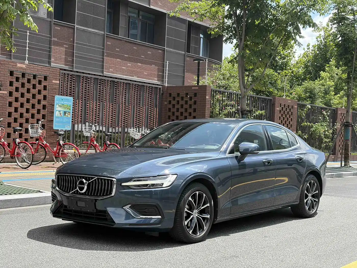 Volvo S60 2022 2022 B4 Smart Comfort Luxury Edition