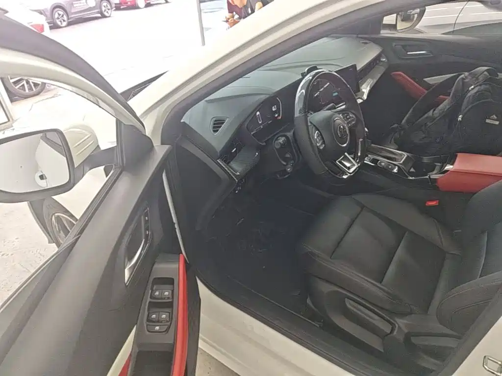 MG MG5 2024 2023 180DVVT CVT Luxury Edition