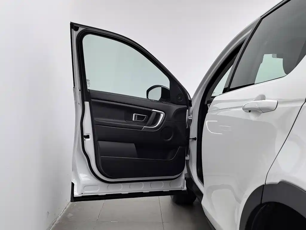 Фото 8 - Land Rover Discovery Sport