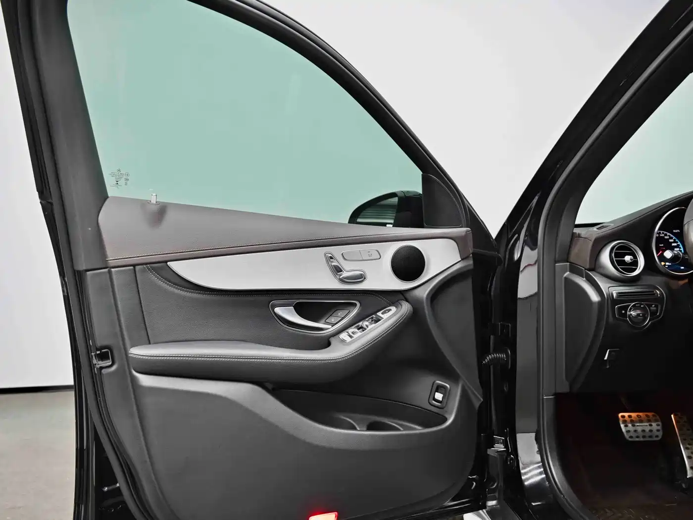 Mercedes-Benz GLC 2020 Facelift GLC 260 L 4MATIC Dynamic фото 22