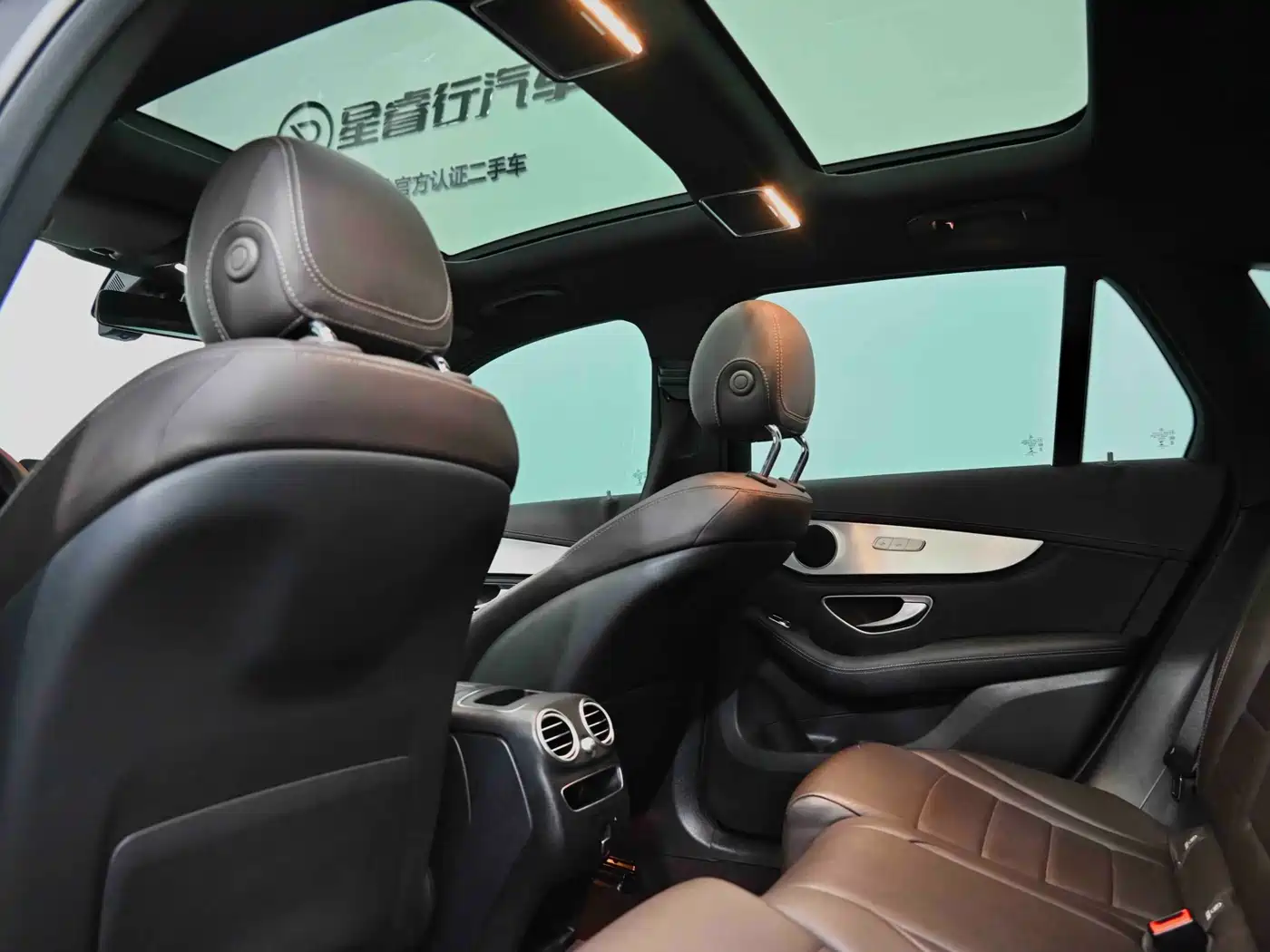 Mercedes-Benz GLC 2020 Facelift GLC 260 L 4MATIC Dynamic фото 33