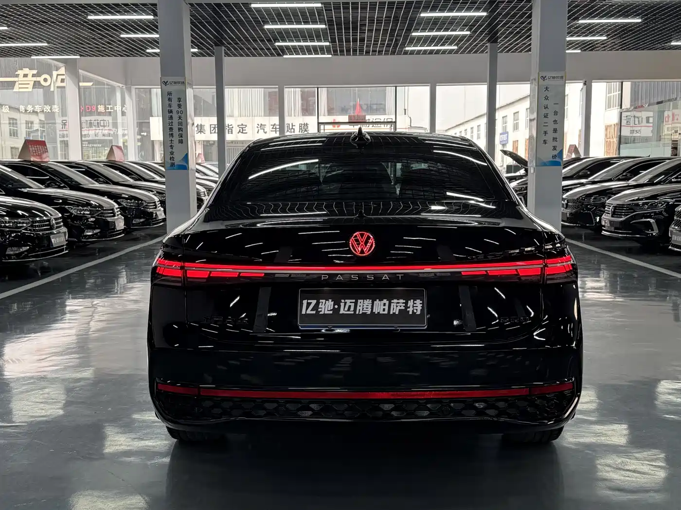 Volkswagen Passat 2025 Model Pro 380TSI Starlight Dragon Edition фото 8