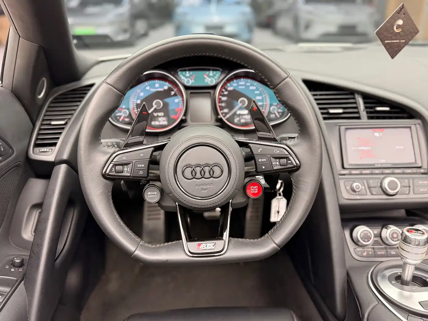Audi R8 2011 Spyder 5.2 FSI quattro фото 16