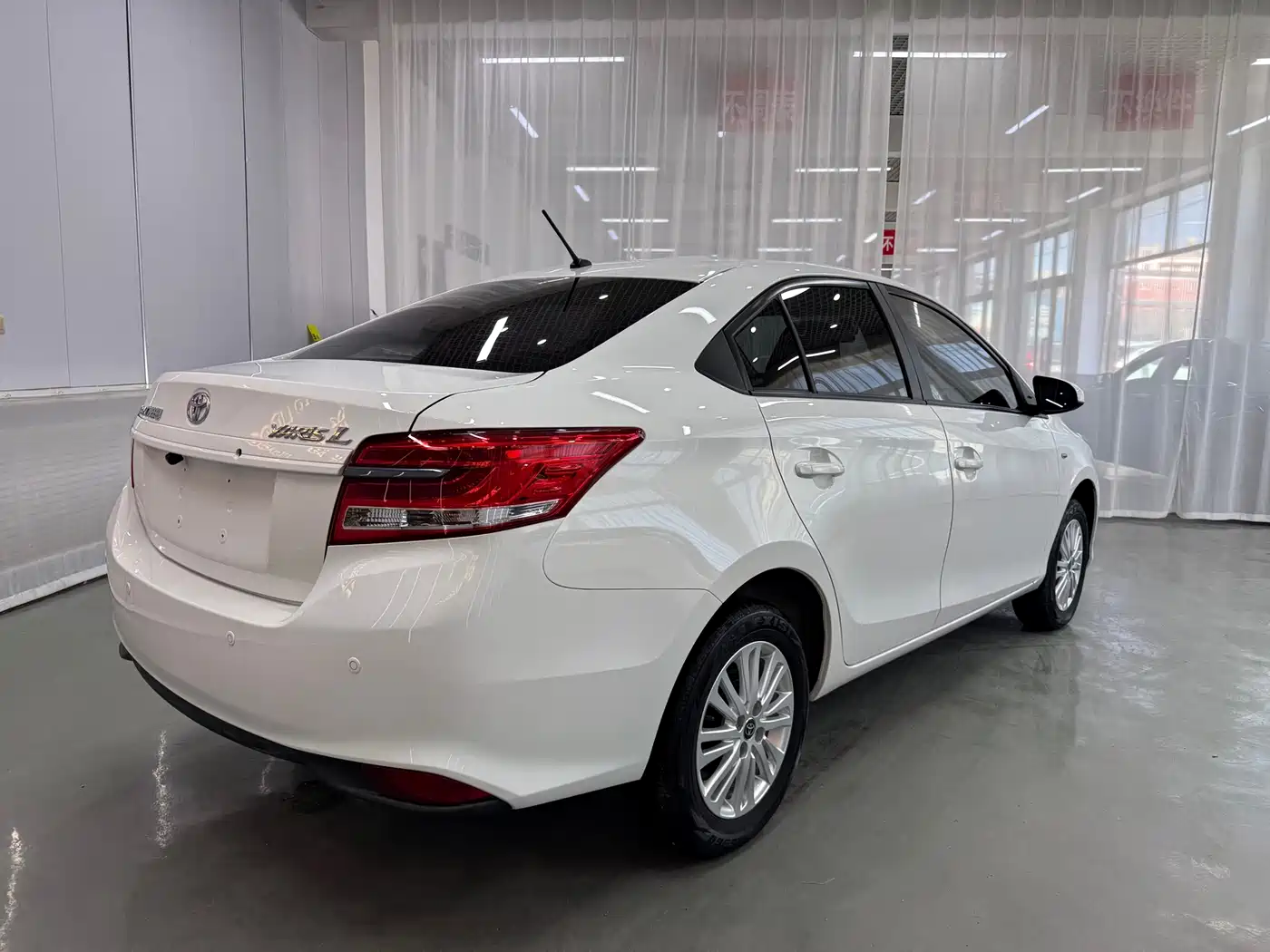 Toyota YARiS L Zhi Xiang 2022 1.5L CVT Leading PLUS Edition фото 6