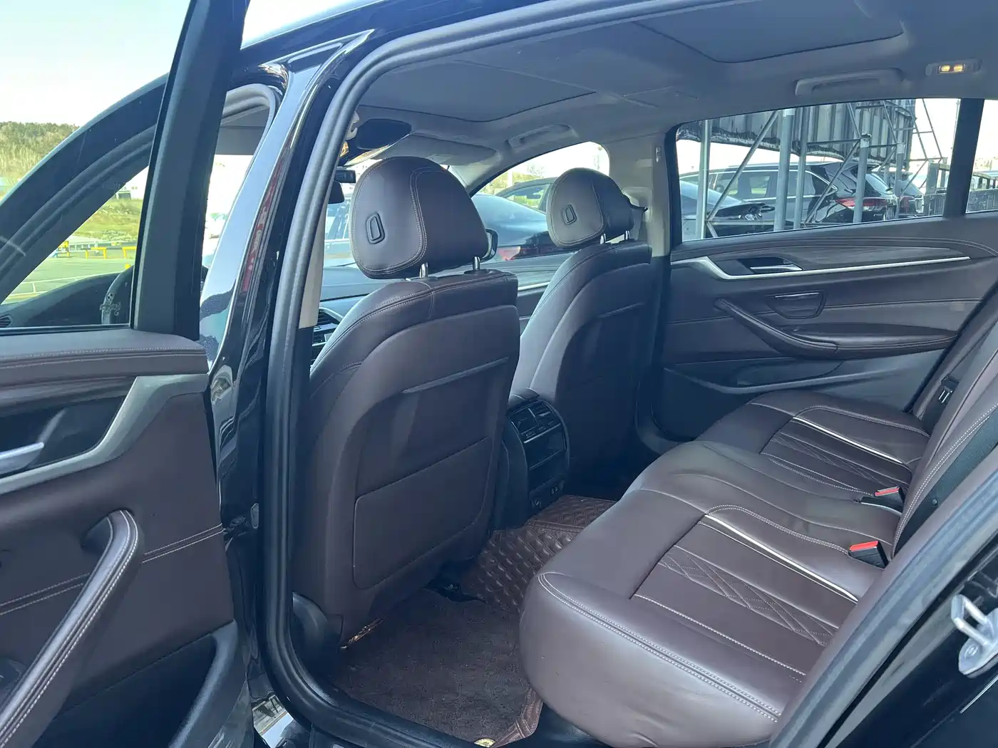 BMW 5 Series 2020 530Li xDrive Luxury Package фото 5