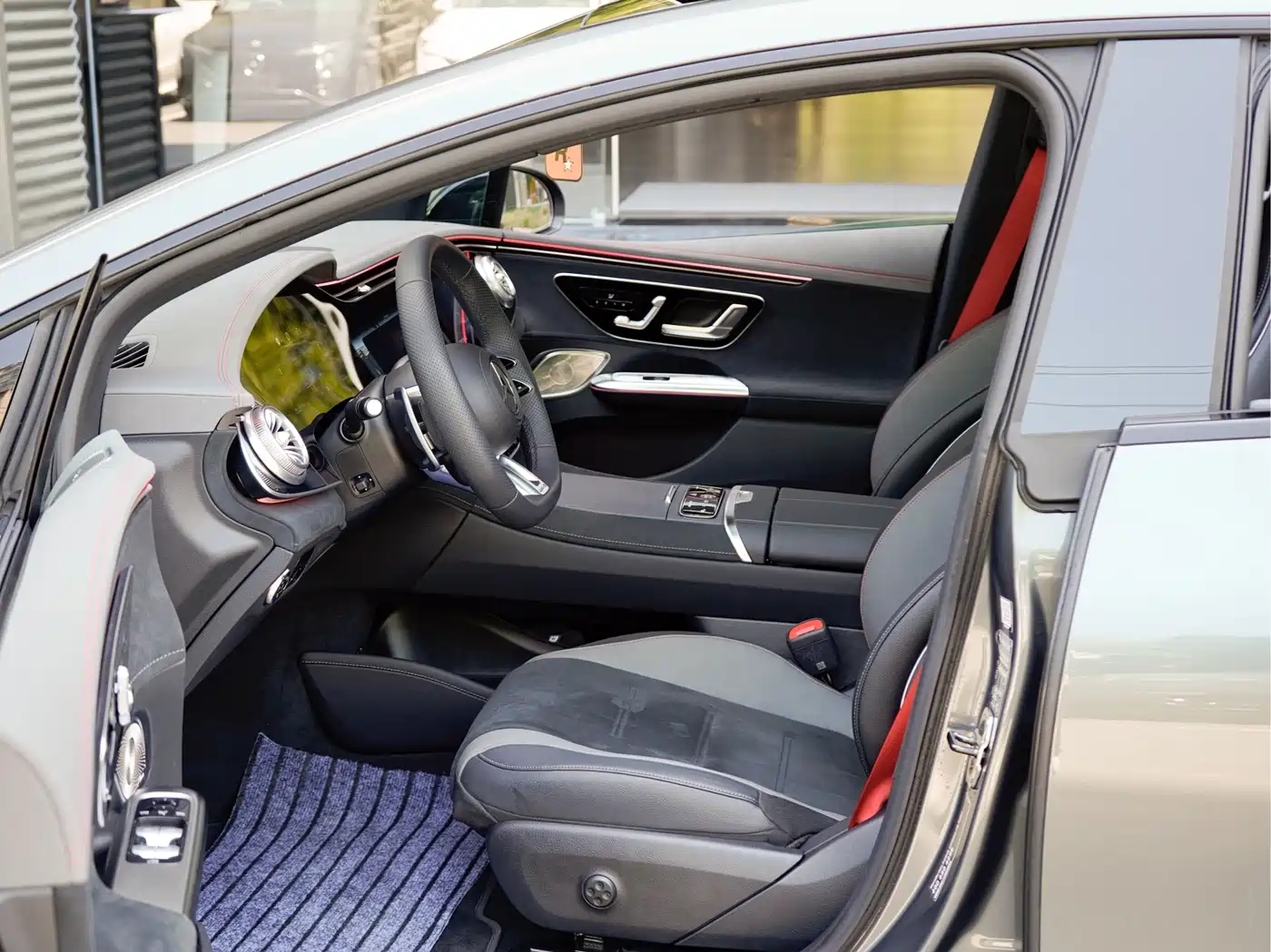 Mercedes-Benz EQE AMG 2023 AMG EQE 53 4MATIC+ фото 12