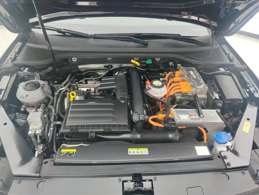 Volkswagen Magotan GTE Plug-in Hybrid 2022 GTE Luxury фото 10