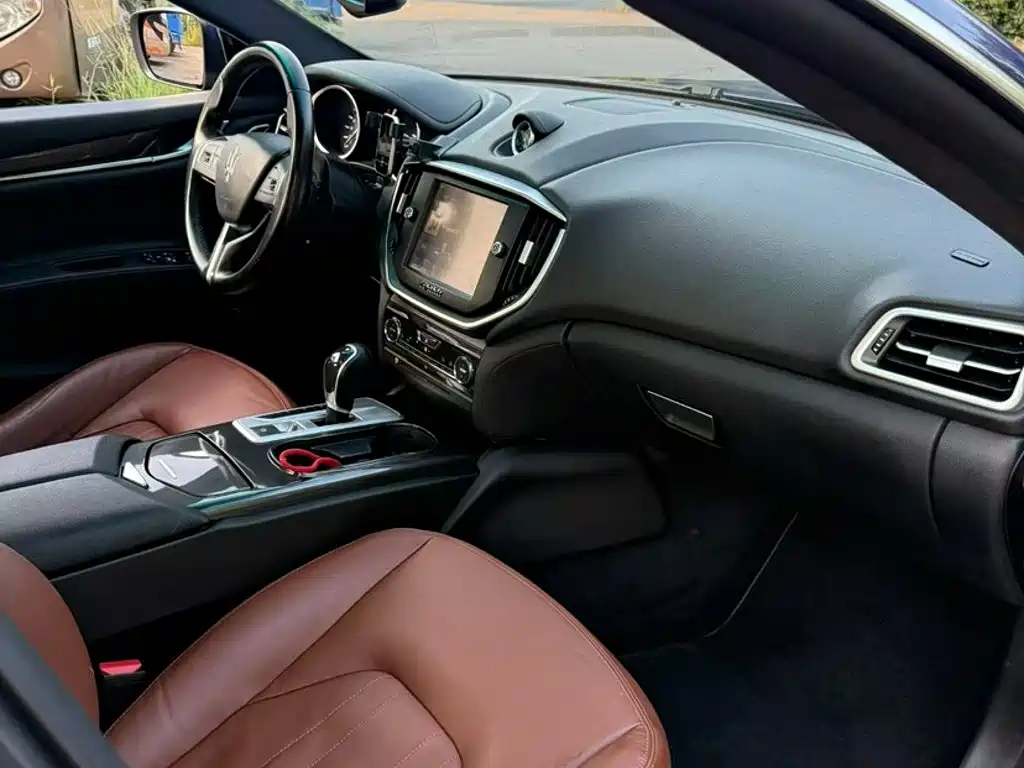 Maserati Ghibli 2015 2014 3.0T Standard