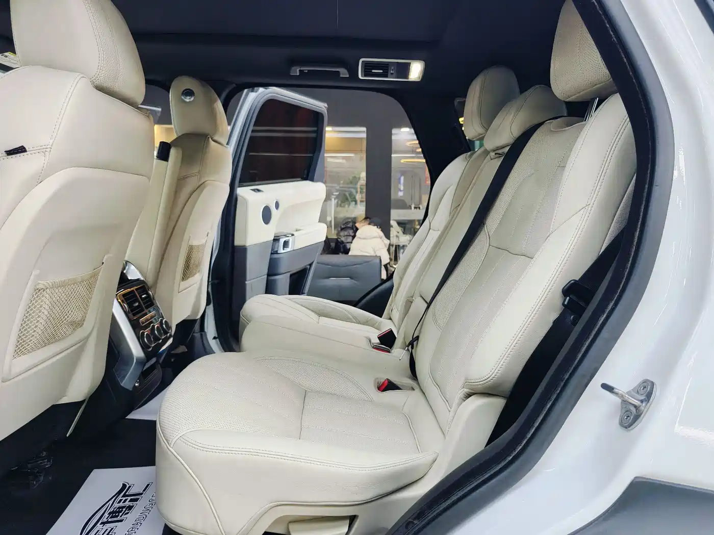 Land Rover Range Rover Sport фото 10