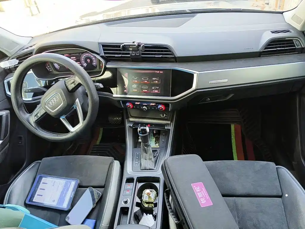 Фото 12 - Audi Q3