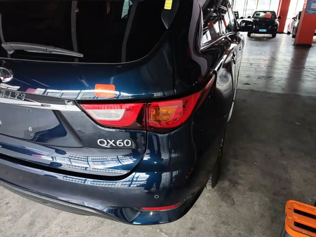 صورة 8 - Infiniti QX60 (Import)