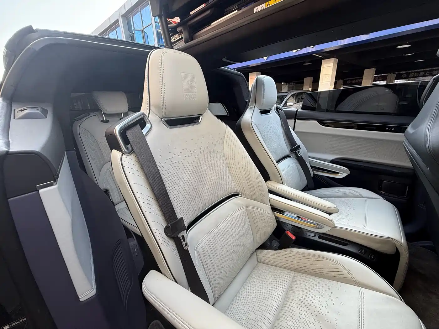 HiPhi X 2022 2021 Founder Edition 6-Seater