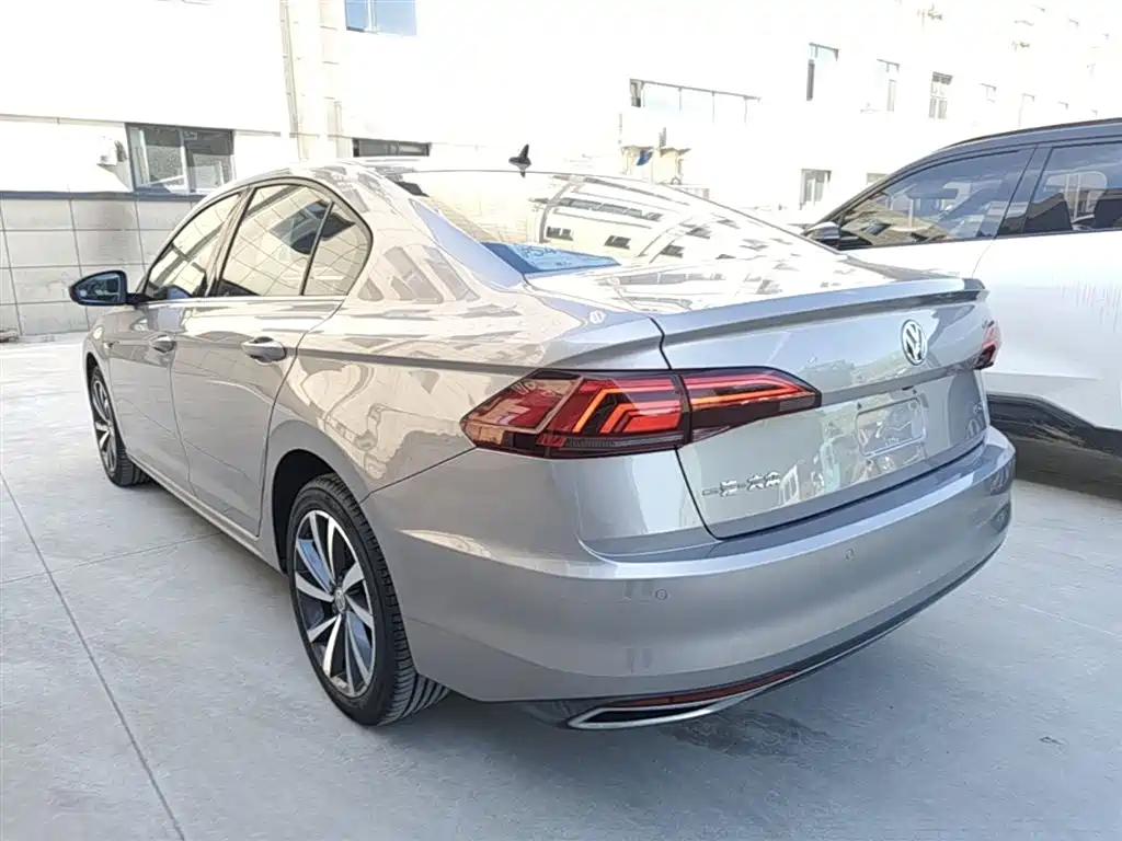 Volkswagen Bora 2019 Facelift 1.5L Automatic Luxury China VI фото 5