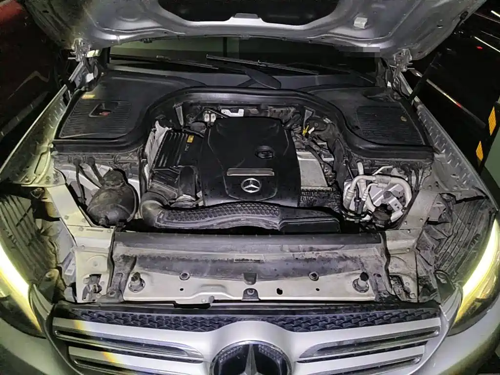 Фото 9 - Mercedes-Benz GLC
