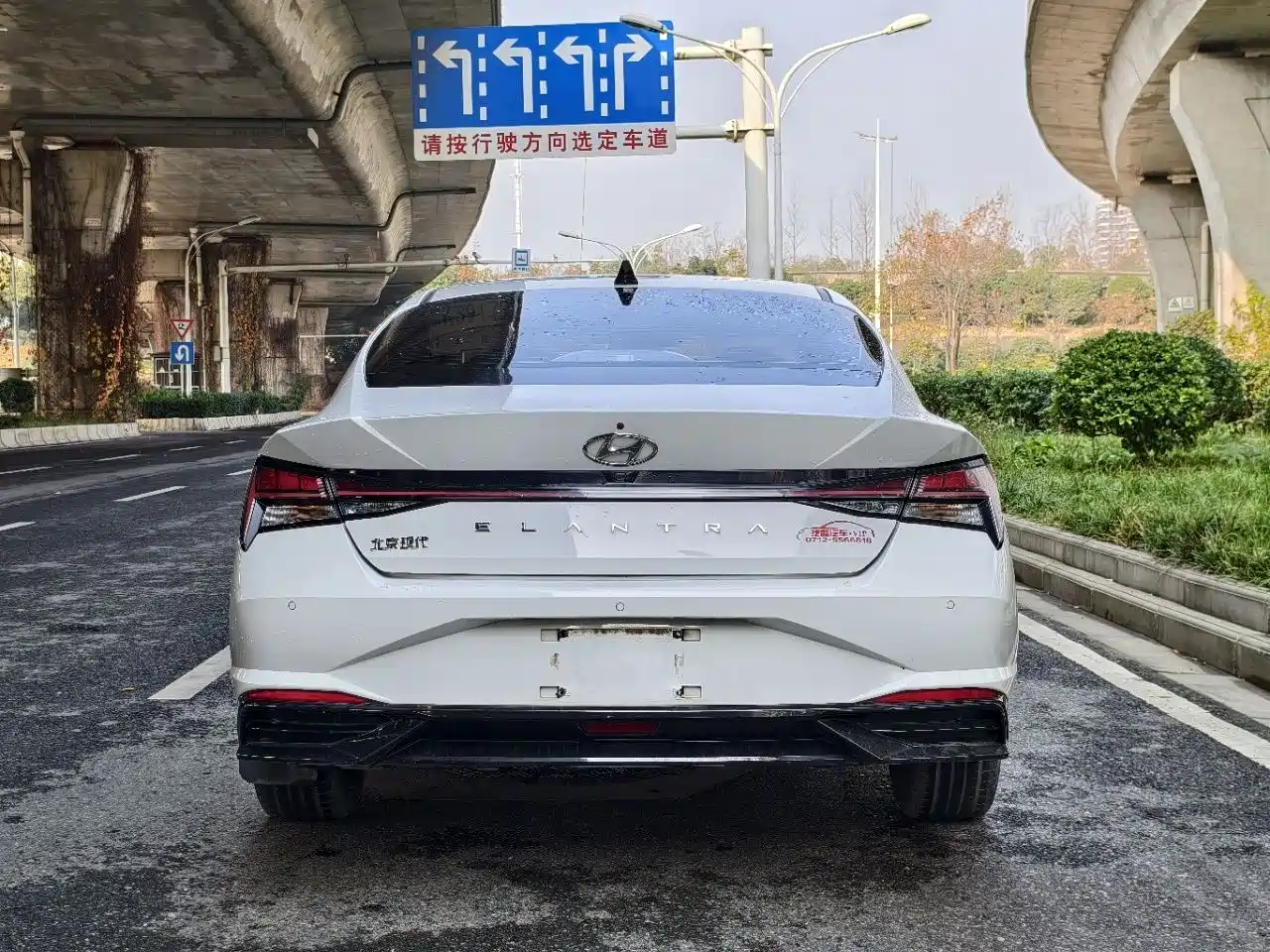 Hyundai Elantra 2022 1.5L CVT LUX Premium Edition фото 5