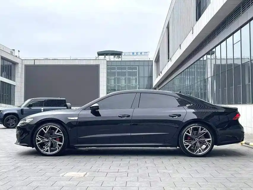 AUDI A7L