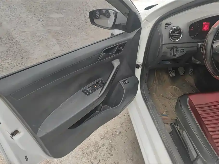Volkswagen Jetta 2019 Dream Edition 1.5L Manual Fashion фото 7