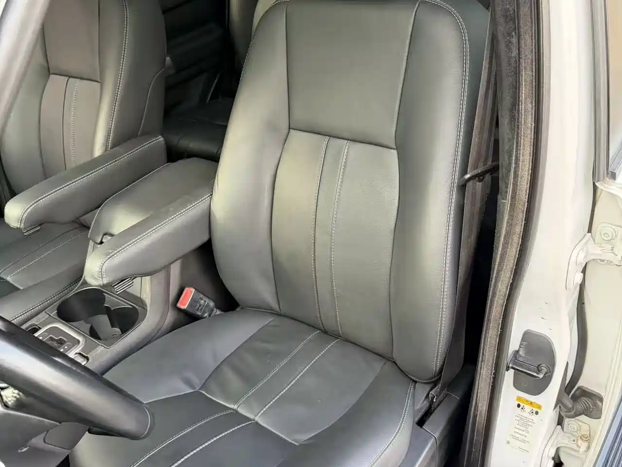 Land Rover Discovery 2012 3.0 SDV6 HSE Diesel фото 14