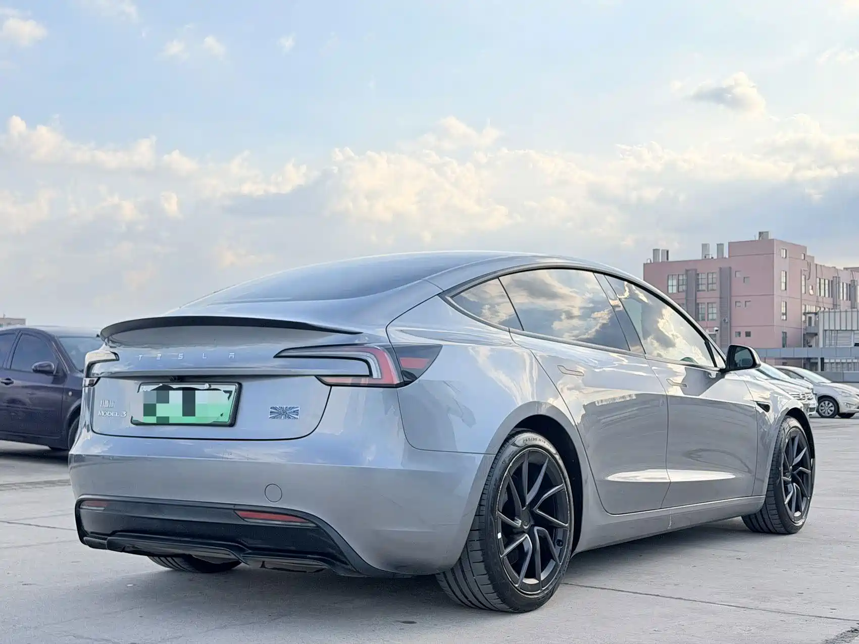 Фото 5 - Tesla Model 3