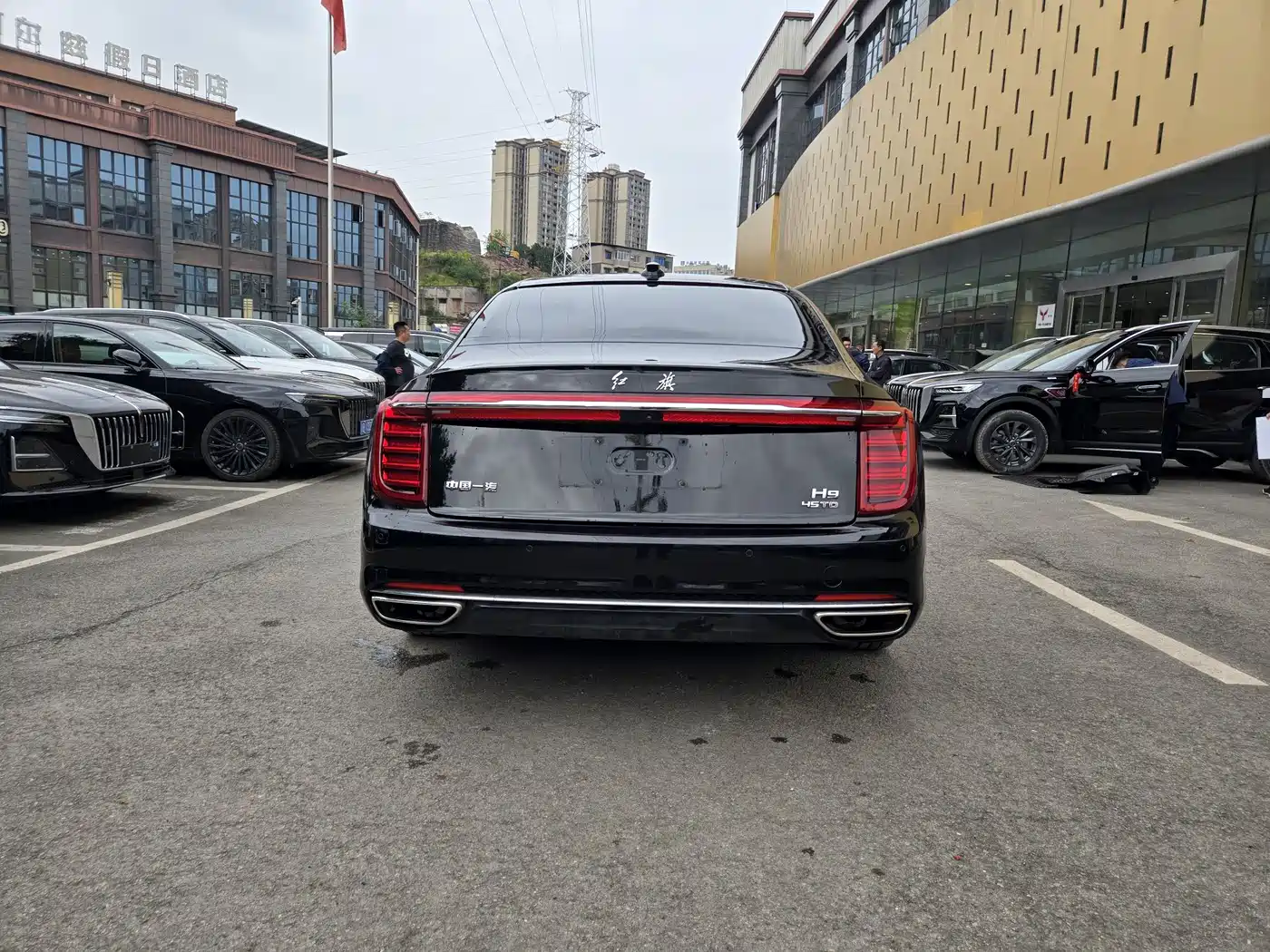 Hongqi H9 2020 2.0T Smart Connection Qi Xiang Edition фото 6