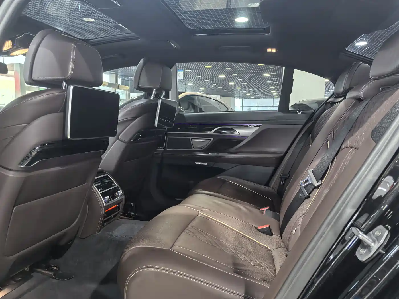 BMW 7 Series 2018 740Li Leading Type M Sport Package фото 13