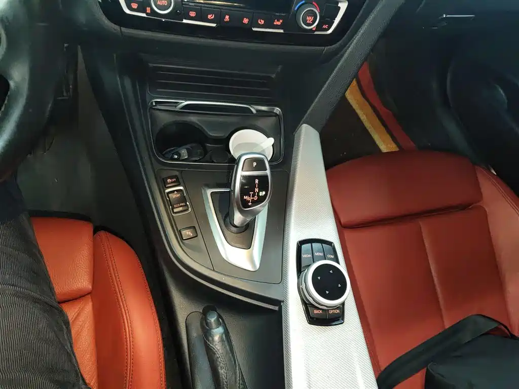 BMW 3 Series 2019 320i M Sport Package фото 14
