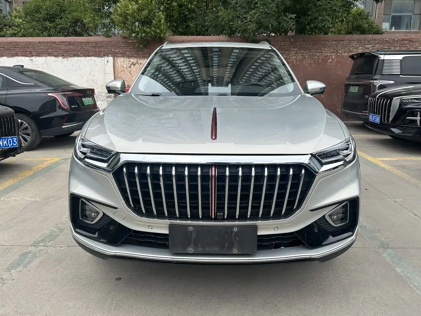 Hongqi HS5 2022 2.0T Smart Connect Premium Edition фото 2